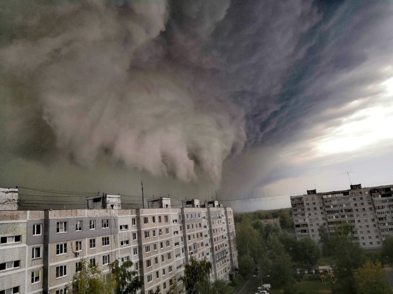 Гроза в окне