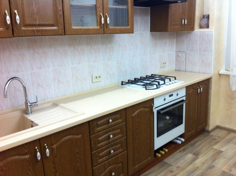 Короб для газовой трубы на кухне