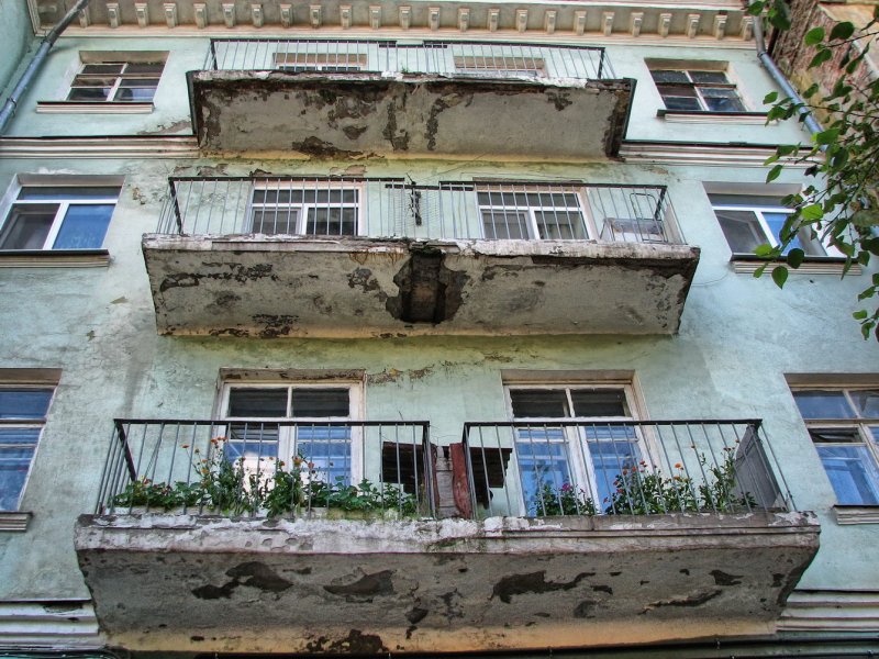Старый балкон