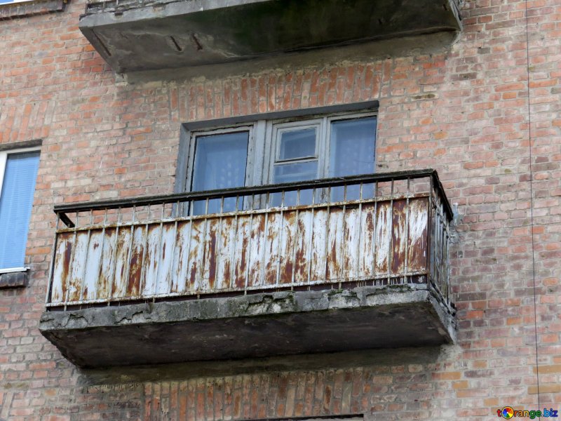 Старый балкон