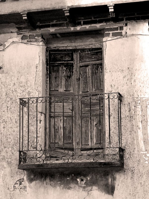 Старый балкон