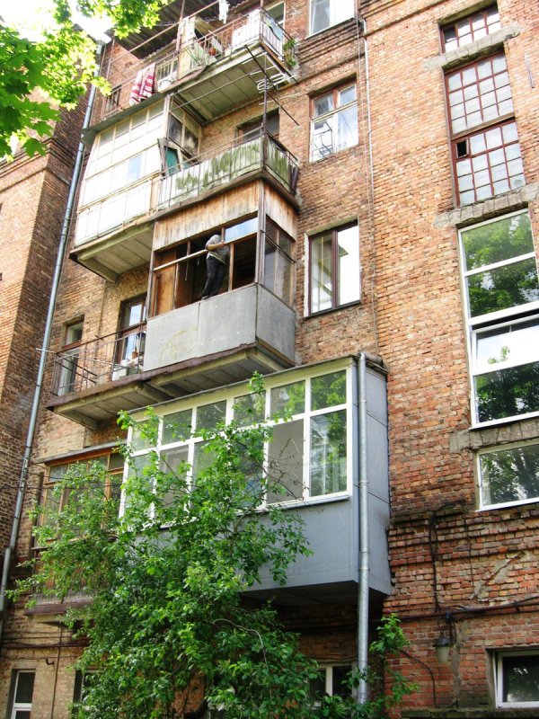 Старый балкон