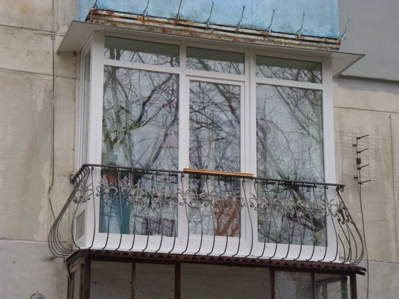 Панорамный балкон в хрущевке