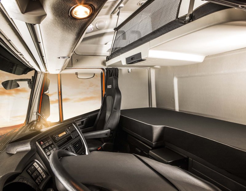 Iveco Stralis Hi-way салон
