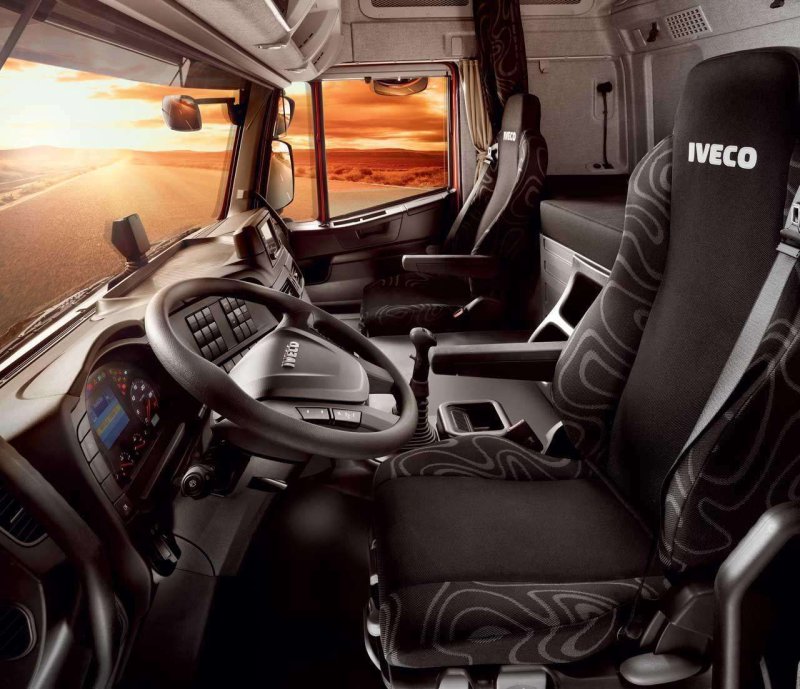 Iveco Stralis Hi-way салон