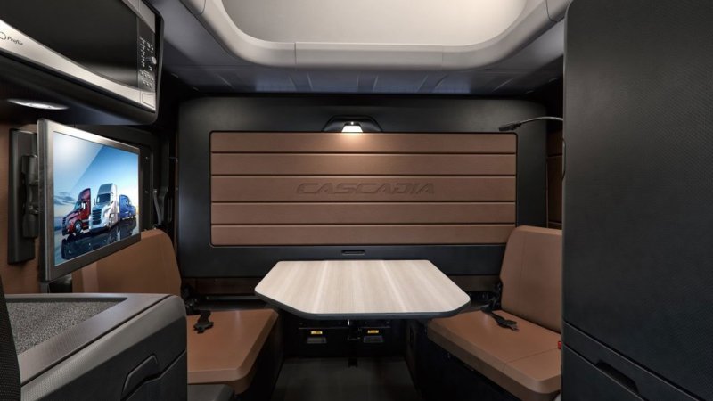 Freightliner Cascadia 2021 салон
