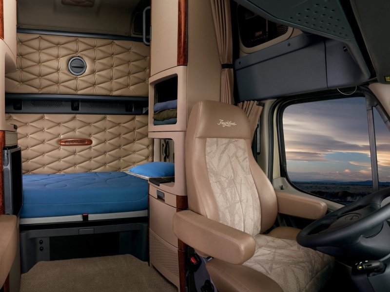 Freightliner Cascadia 2020 салон