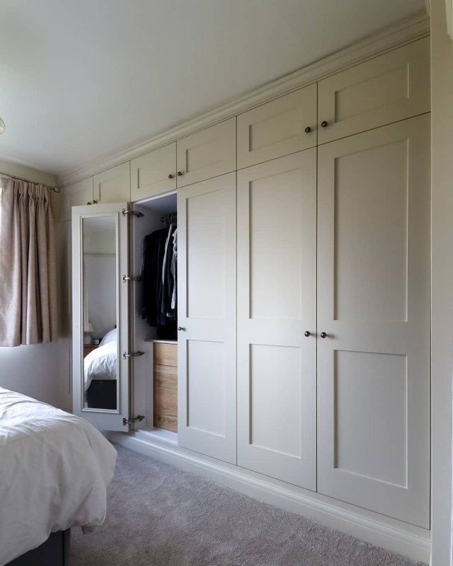 Шкаф ikea с распашными дверьми 120x58x236