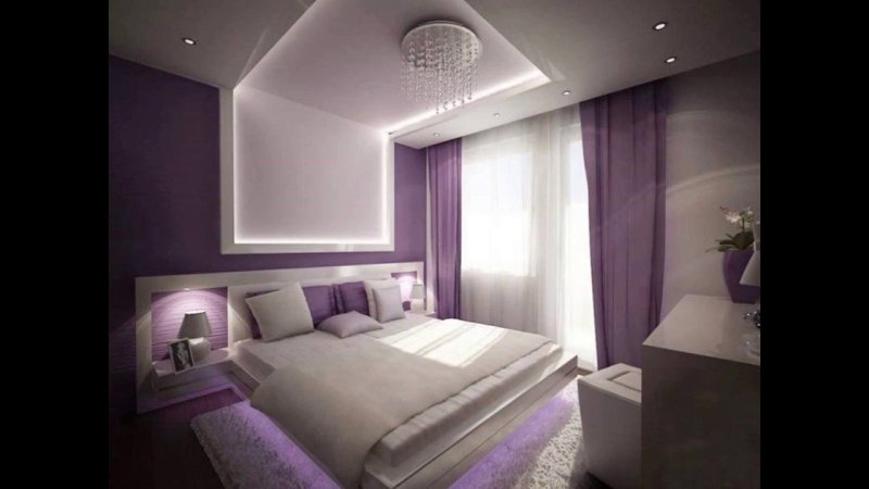 Фиолетовые стены в комнате