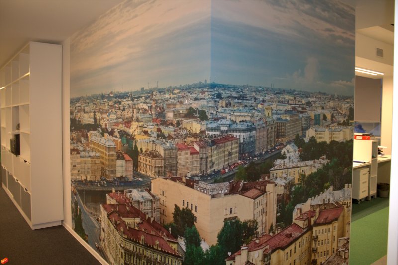 Фрески в интерьере гостиной
