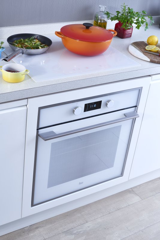 Электрический духовой шкаф Teka HLB 840 White