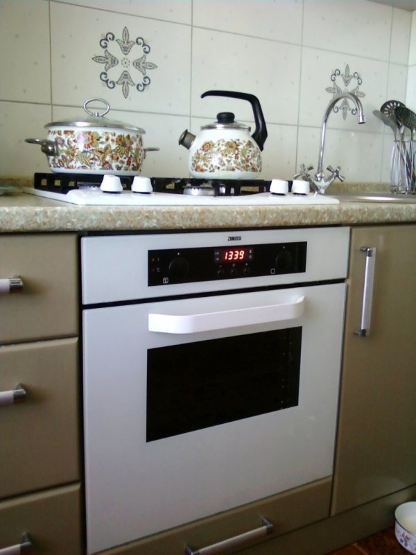 Духовой шкаф встраиваемый Zanussi ZOB 692 WQ