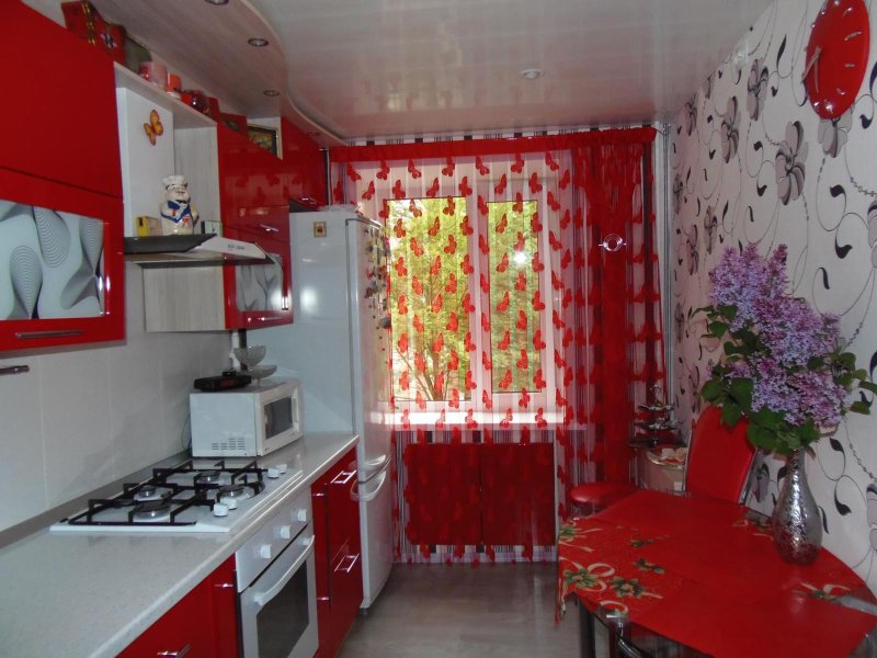 Шторы под красную кухню