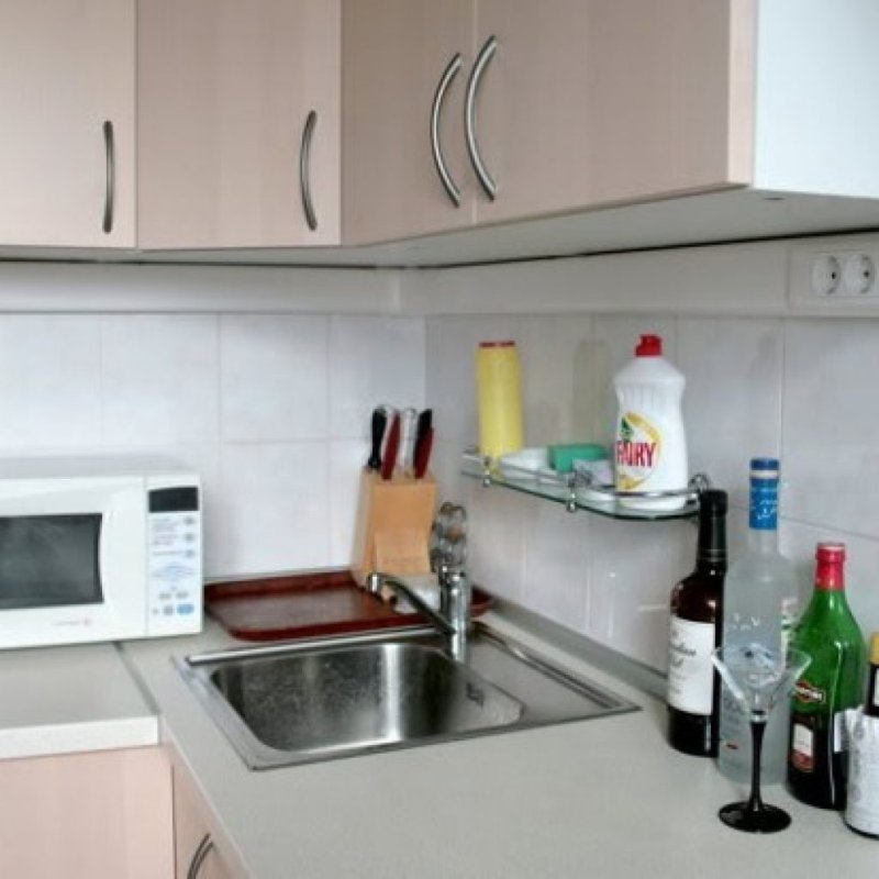 Розетки на стеновой панели в кухне