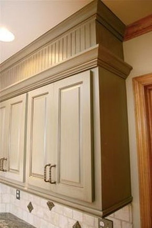 Кухня Грация рал 9001 молдинг патина золото