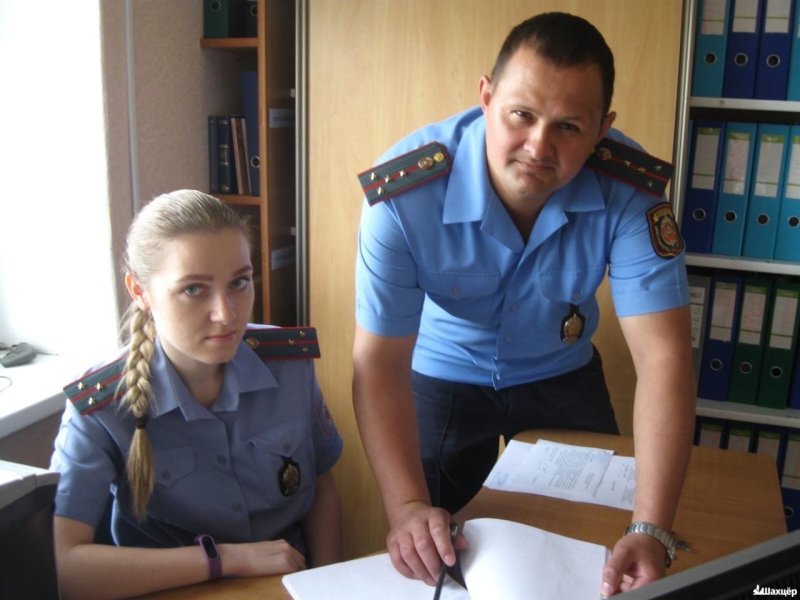 Арест девушек полицией