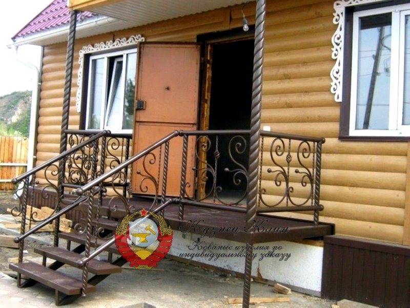 Металлические ступени для крыльца