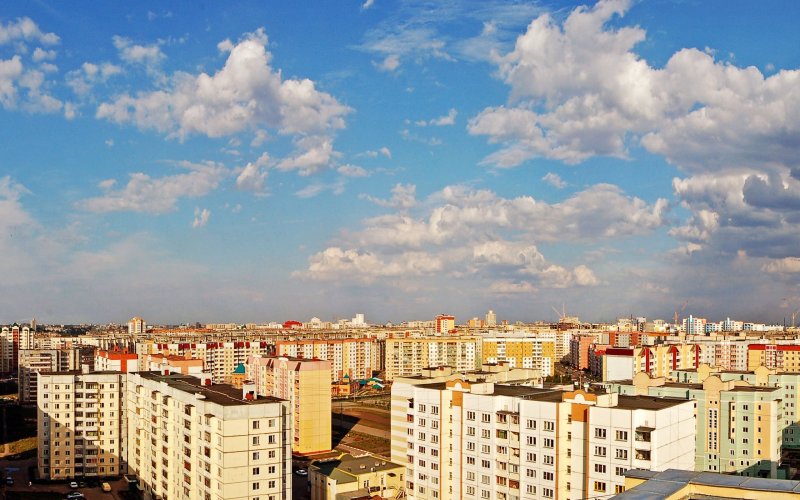 Вид из окна на город