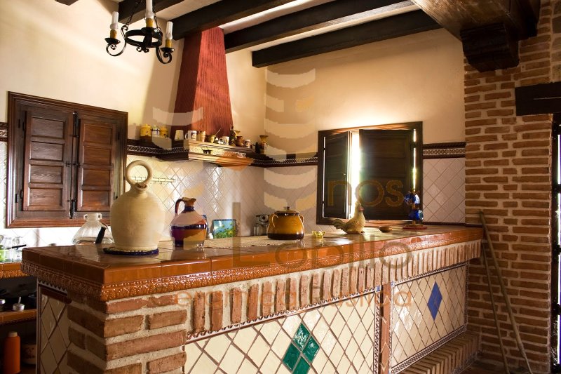 Красивые кухни под старину