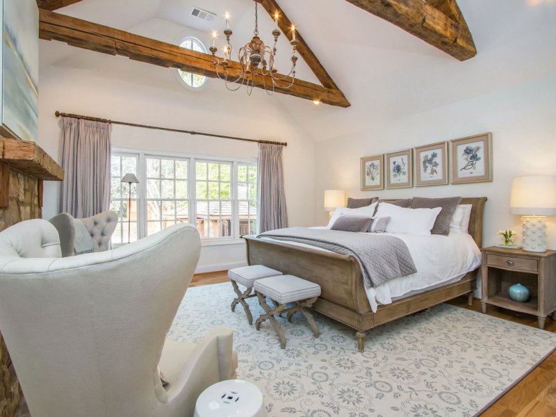Rustic+French Farmhouse рояль