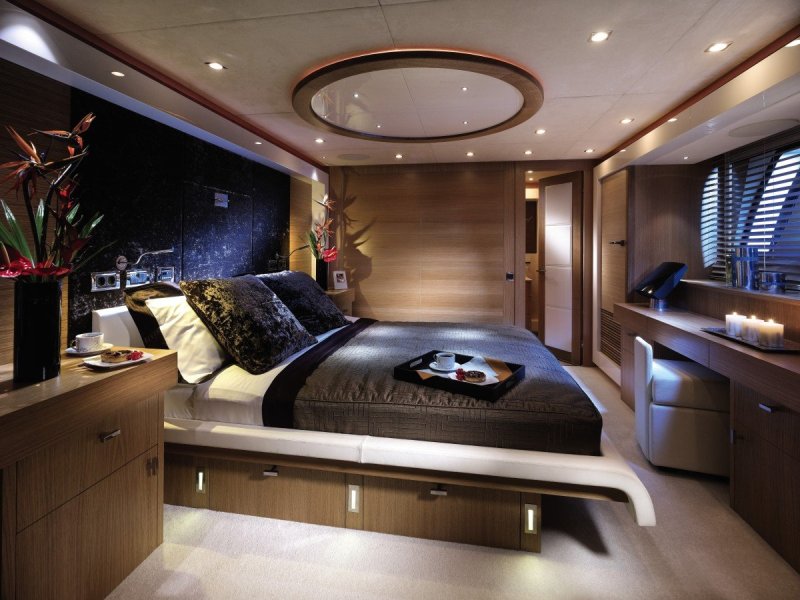 Sunseeker Predator 130 интерьер