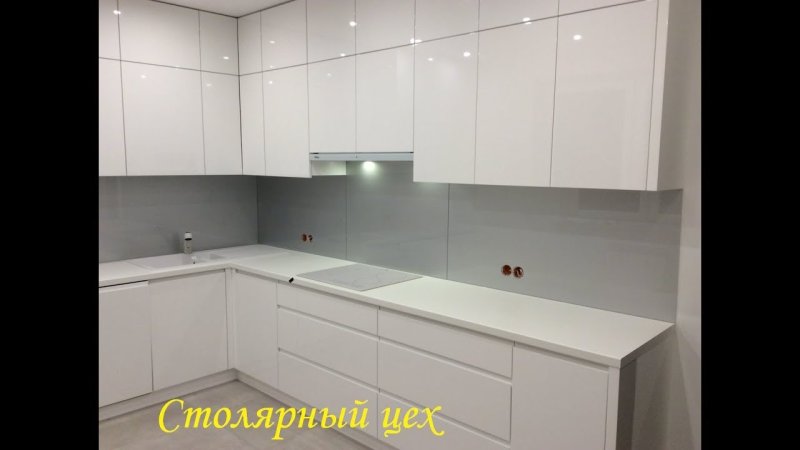Глянцевые кухни