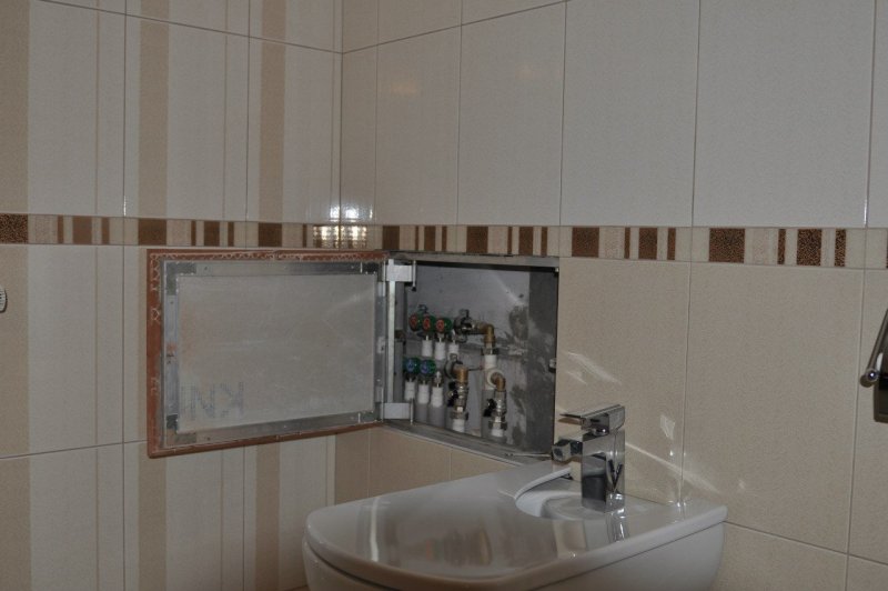 Люк сантехнический 25х30