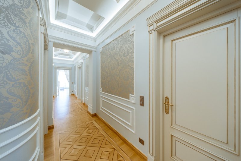 Молдинги для стен