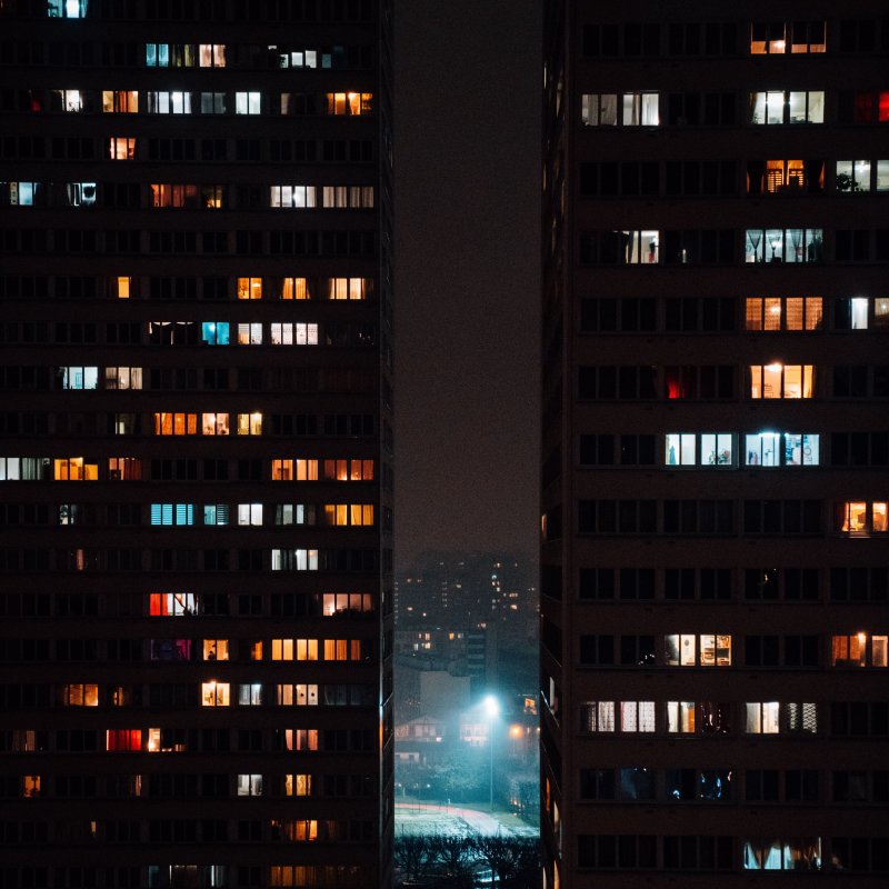 Многоэтажки ночью