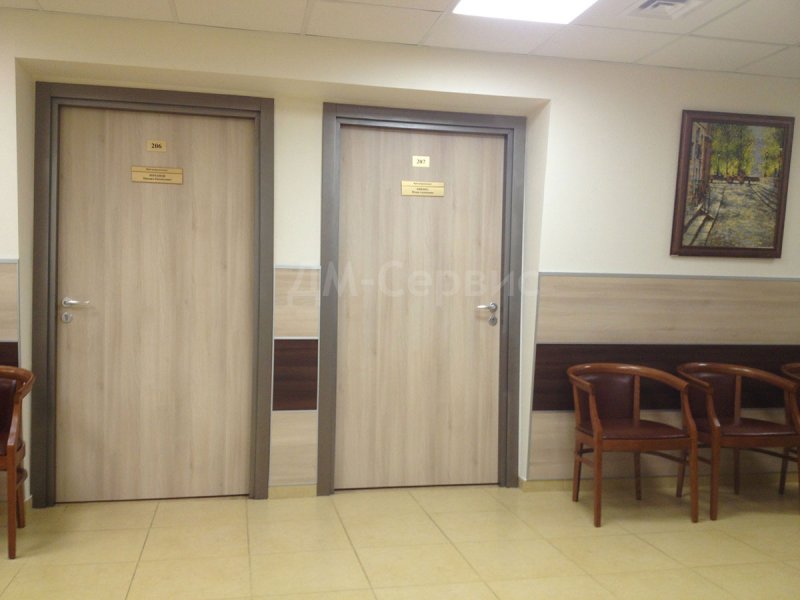 Дверь в кабинет руководителя