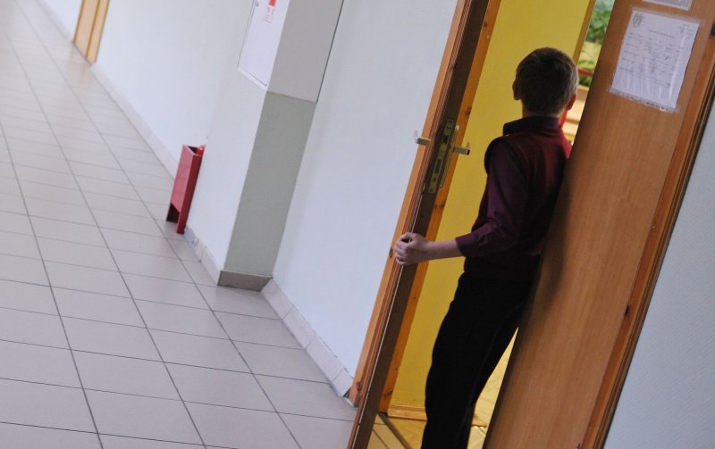 Дверь в учительскую