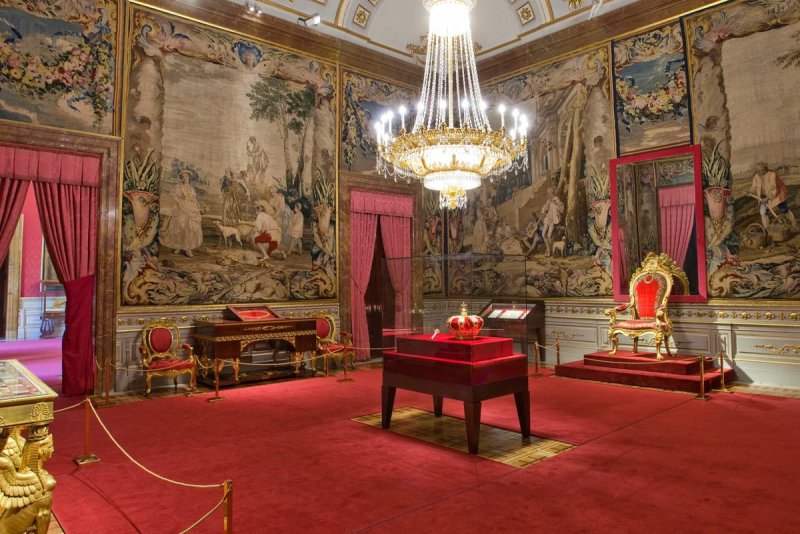 Королевский дворец Palacio real.