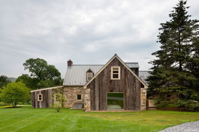 Каменный дом в стиле Barn House