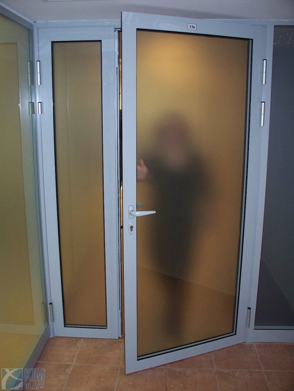Дверь ПВХ С матовым стеклом