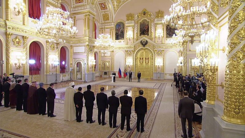 Екатерининский зал Московского Кремля люстра