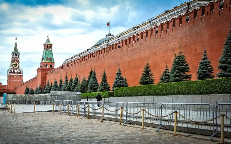 Кирпичная стена
