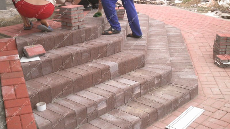 Ступеньки из брусчатки для крыльца