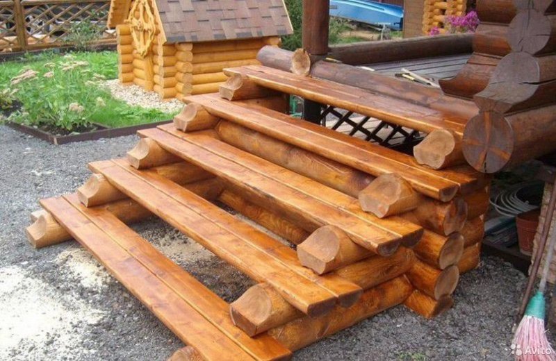 Лесенка из бревен