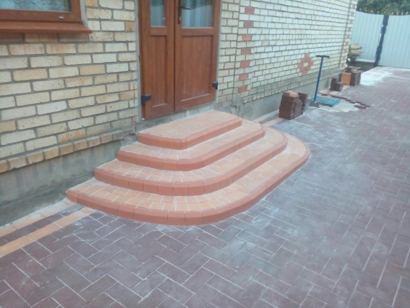 Облицовка бетонного крыльца
