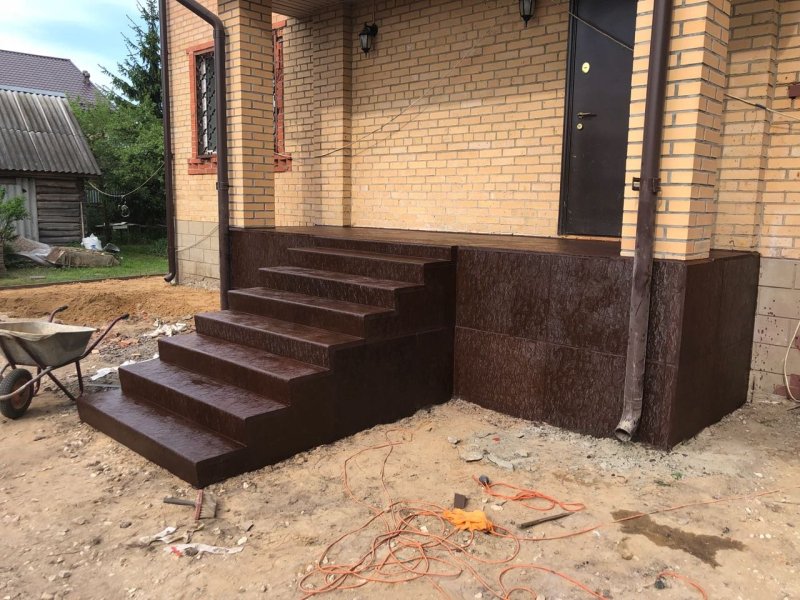Бетонные ступеньки для крыльца