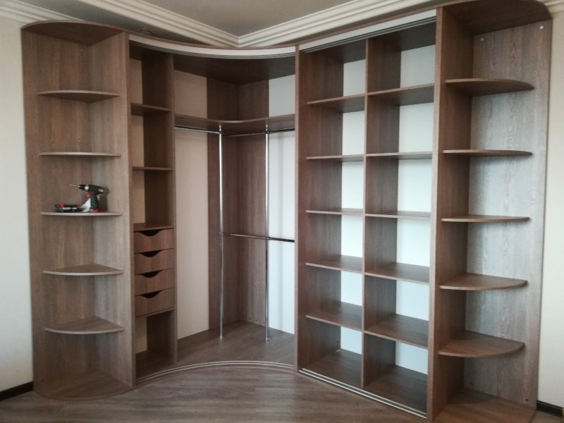 Шкаф купе корпусная,встроенная