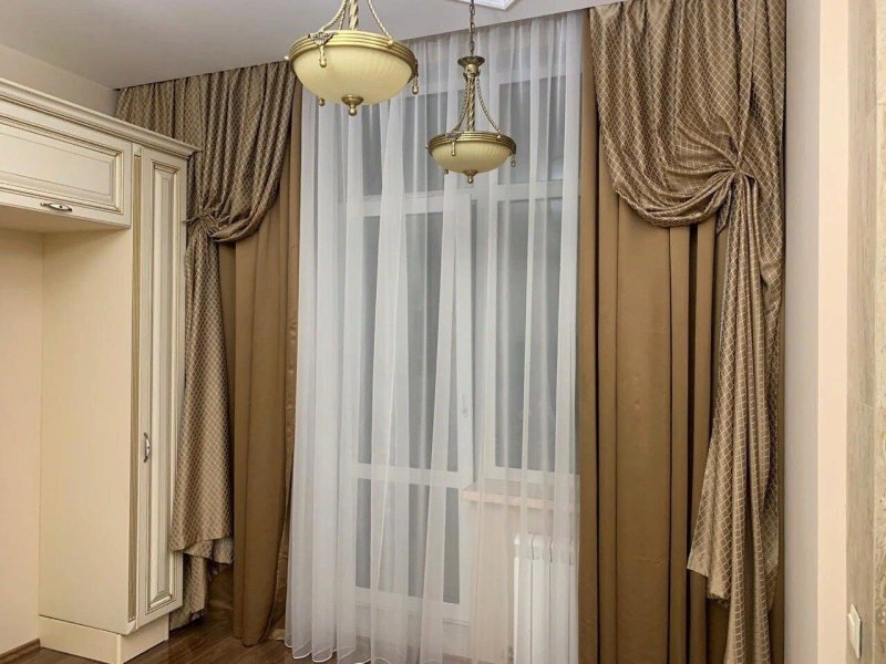 Современные настенные карнизы