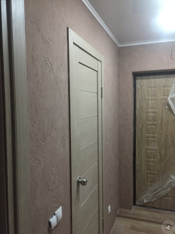 Штукатурка короед в коридоре