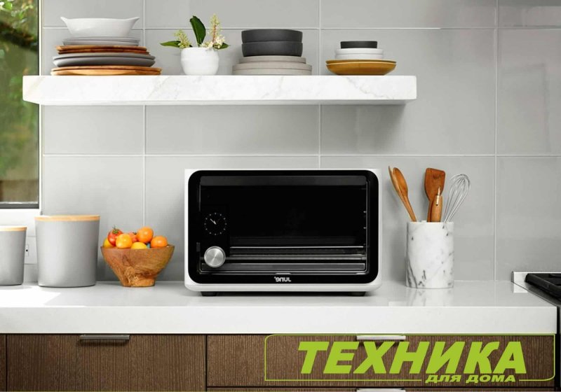 Микроволновка в интерьере кухни