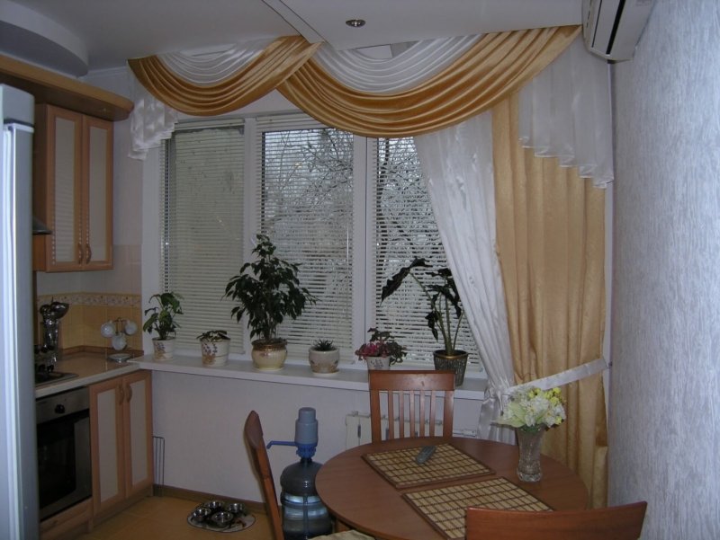 Шторы на кухню