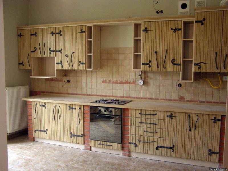 Кухонные гарнитуры из фанеры