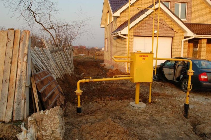 Газовая труба в доме