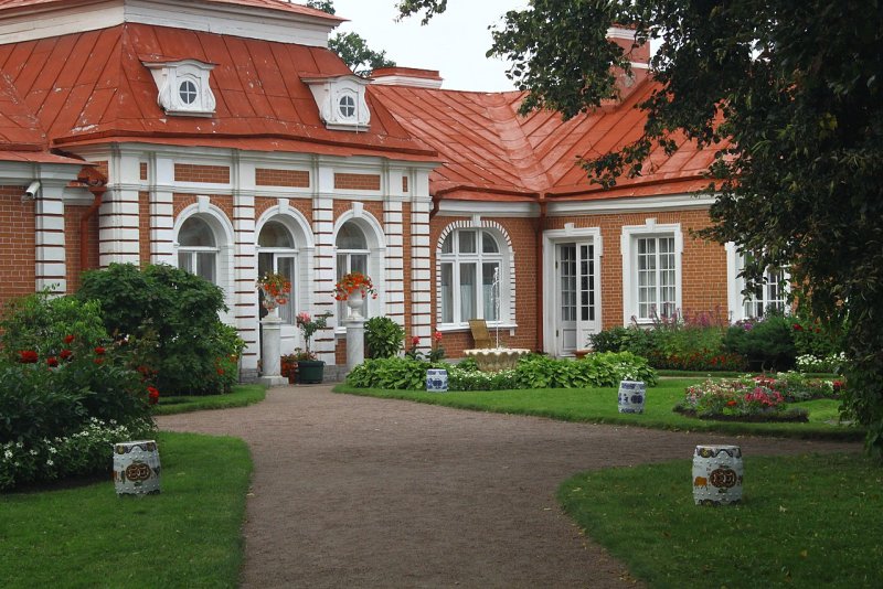 Банный корпус дворца Монплезир