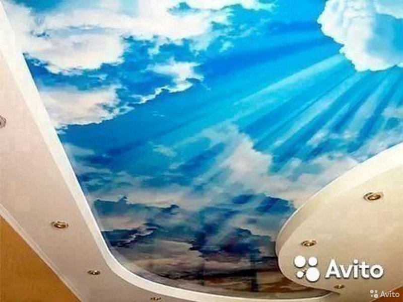 Натяжной потолок небо с облаками