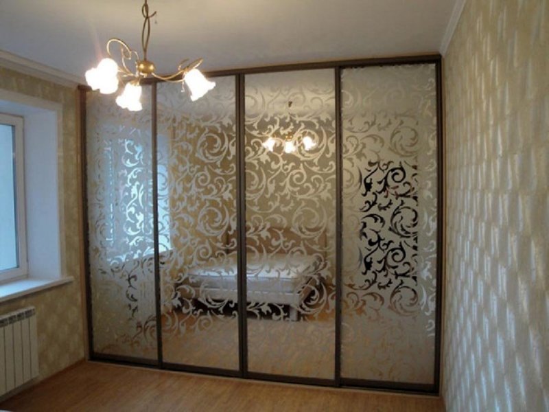 Шкаф купе 2000*2000 с пескоструем